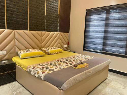 Gurugram Apartment | Luxury Private Farmhouse