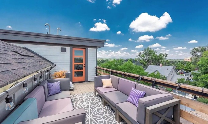 Littleton House | Luxury Rowhome π Mountain Views Littleton Main St