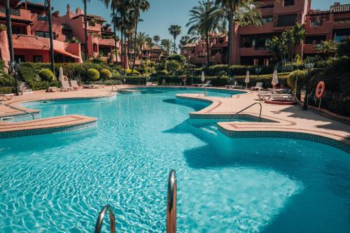 New Golden Mile Apartment | Luxury Sea View Oasis EHHouse