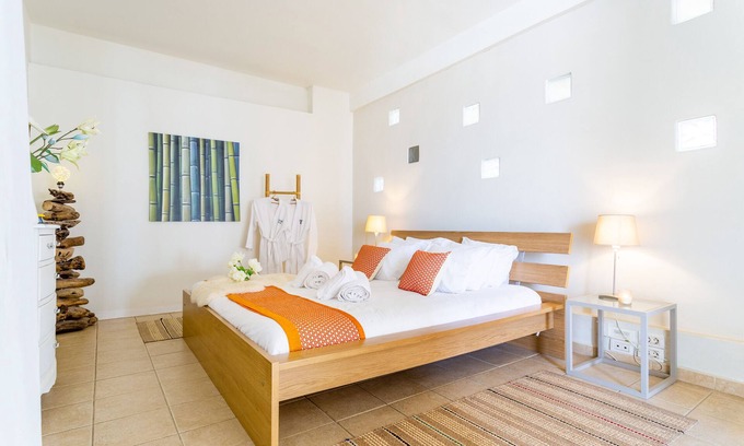 Costa Teguise Apartment | Luxury spacious penthouse apartment, large terrace - breathtaking seaviews.