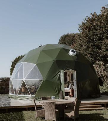 Cuddesdon House | Luxury Star Gazing Dome 3 NEPTUNE with Cozy log burner