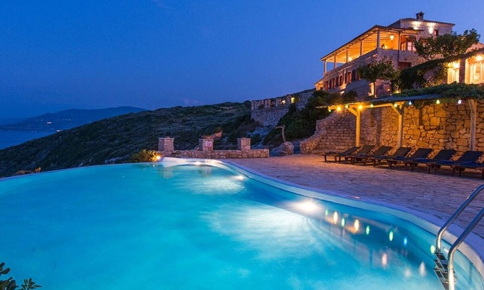 Korithi Villa | Luxury Stone House, Breathtaking Sea Views, Infinity Pool, Jacuzzi and Direct Access to the Sea!