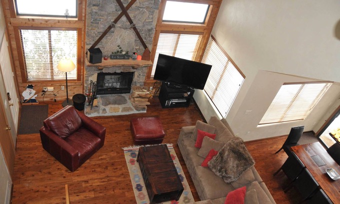 Seven Springs House | Luxury Sunridge Ski In/Ski Out Townhouse in 7 Villages