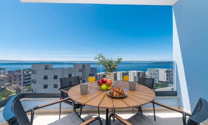 Zelenka Apartment | Luxury Sweet&Shine Apartment Sea&City view