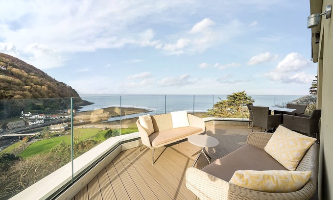 Lynmouth Apartment | Luxury, three bedroom holiday apartment sleeping up to six in Lynmouth, enjoying sea views.