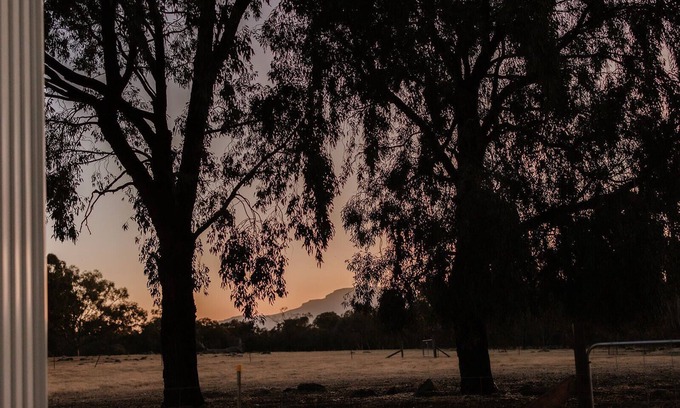 Bellellen House | Luxury tiny house on your own 12 acres close to and with views of the Grampians.