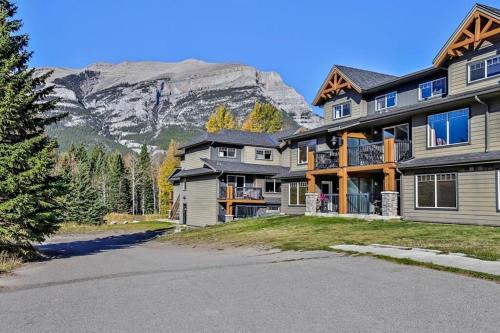 Copperstone Resort Apartment | Luxury Two Bedroom Condo near Canmore Banff