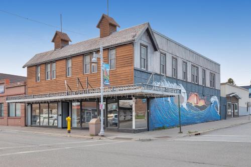 Two Harbors Apartment | Luxury Two Harbors Apartment Unit 4