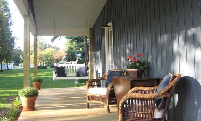 Irvington Cottage | Luxury vacation retreat-open for Summer bookings in the village of Irvington!