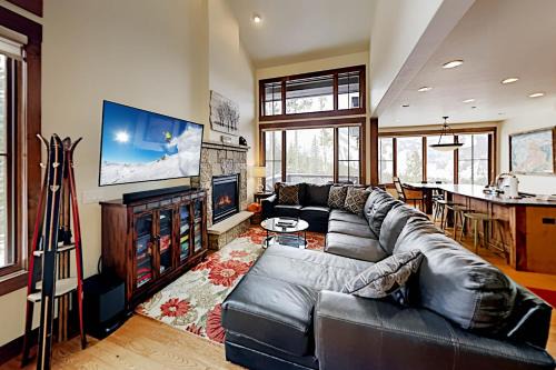 Winter Park House | Luxury Villa 301 Next To Resort I Hot Tub I Great Views I Best Price I FREE Adventures Daily