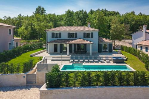 Vranje Selo Villa | Luxury villa Arman with whirlpool in Visinada