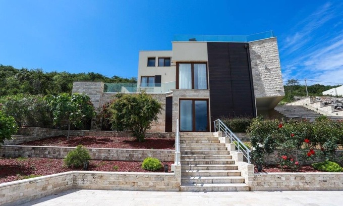 Radovici Villa | Luxury villa on the first line with a private beach and 2 pools