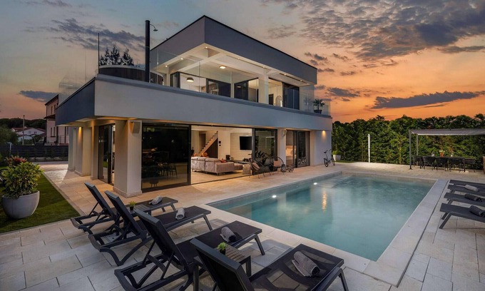 Krizine House | Luxury villa Sun Dance is located in Istria, in the small town of Kri.