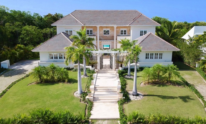 Punta Cana Villa | Luxury Villa with Private Pool, Cook,Maid & Golf Cart in Exclusive Punta Cana