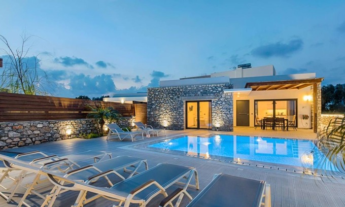 Kattavia Villa | Luxury Villa with Private Swimming Pool, BBQ, playground, 5 Min. from Prasonisi!