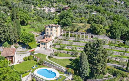 Gargnano Villa | Luxury Villa with Private Pool and Lake View