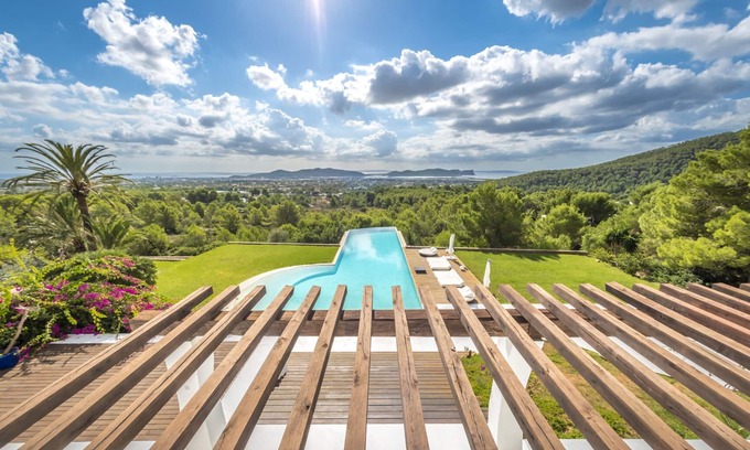 Sant Josep de sa Talaia House | Luxury Villa With Stunning Views