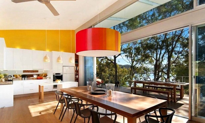 Pretty Beach House | Luxury Villas The Canopy at Pretty Beach (Walk to the beach)