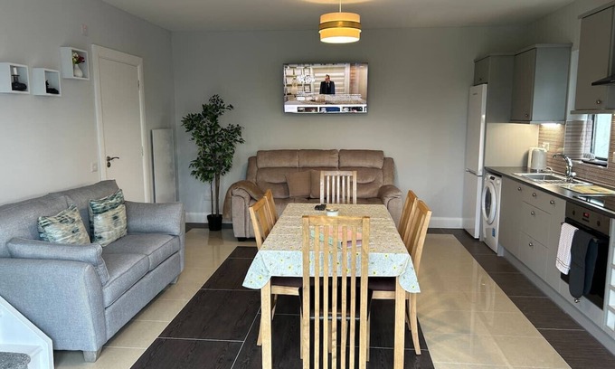 Ballinderreen House | Luxury Wild Atlantic Way Chalet!