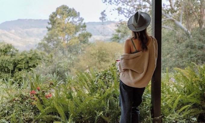 Balmoral Ridge House | Luxury Winter Escape Fire & Incredible Views!