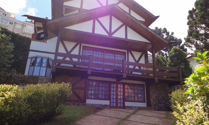 Vila Everest House | Luxury winter house 1.5 km from Capivari