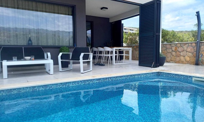 Vinjerac Apartment | Luxus Apartment mit privatem Pool und Meerblick. Kein Gemeinschaftspool !