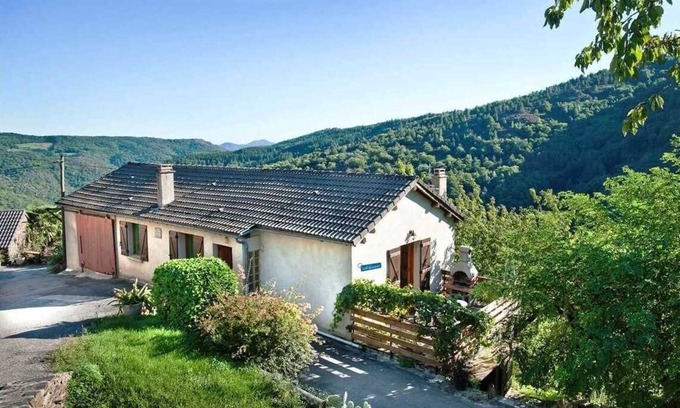 Saint-Andre-de-Lancize House | Lzm220 - Clévacances 2 Clés 6 Pers à Saint André de Lancize