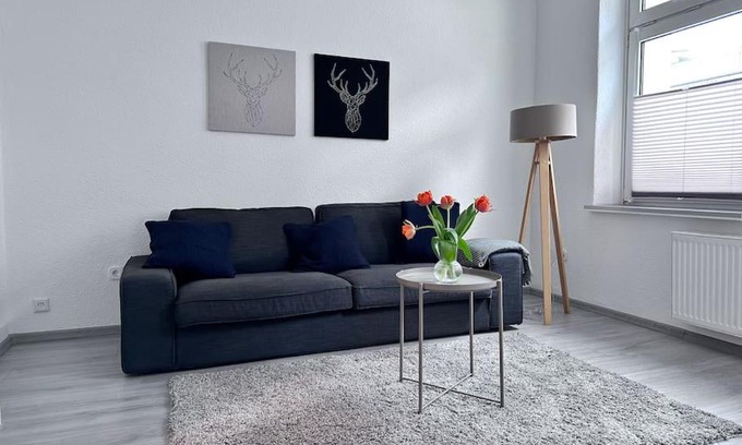 Herne Apartment | Möblierte Erdgeschoss-Wohnung mit Parkplatz in bester Lage des Stadtzentrums Herne, WLAN, Netflix- Super Autobahn-und ÖPNV-Anbindung