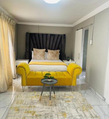 Mmabatho House | M2B Guestlodge