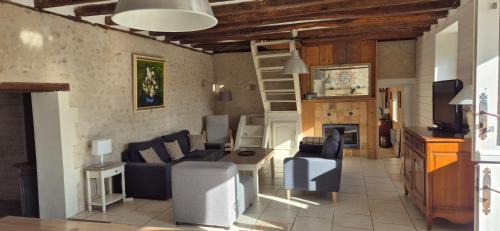 Notre-Dame-d'Oe Villa | Ma Demoiselle d'Oé - maison climatisée -3 étoiles