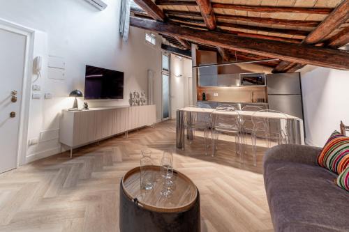 Rione IX Pigna Apartment | Madama Lucrezia - Fontana di Trevi & Pantheon