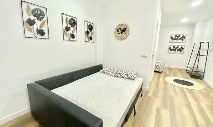 Moscardo Apartment | Madrid Rio Amparo Usera