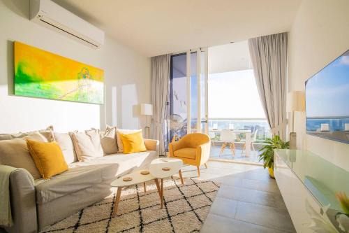 Piscadera Apartment | Magna Vista Apartment Pool and Gym