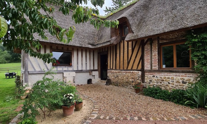 Fiquefleur-Equainville House | Magnificent Cottage in the middle of donkeys 10 minutes from Honfleur