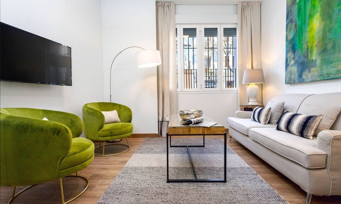 San Bartolome Apartment | Magnificent 3bd apt with private patio.Recaredo II