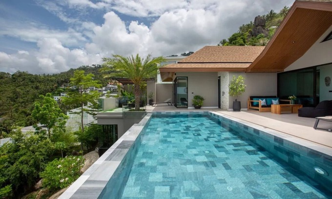 Maret Villa | Magnificent 4-bedroom retreat in Lamai with sea views, infinity pool, jacuzzi, and gym