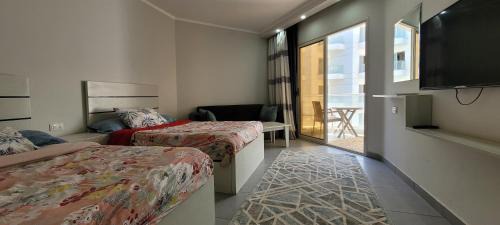 Corniche Road-Dahar Apartment | Magnificent apartment in HRG With Beach Access, 5 Min from downtown