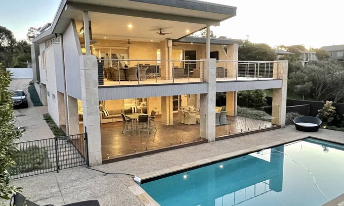Sorrento House | Magnificent coastal sanctuary of grand proportions with pool (sleeps 12/14)