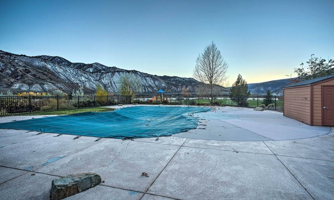 Dotsero Cottage | Magnificent Gypsum Retreat on the Colorado River!