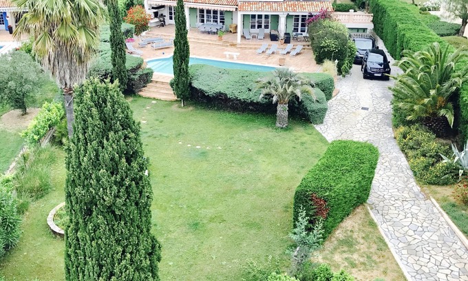 Les Restanques Villa | Magnificent VILLA IN PEACE in GRIMAUD, swimming pool, bowling alley: St Tropez, Ste Maxime