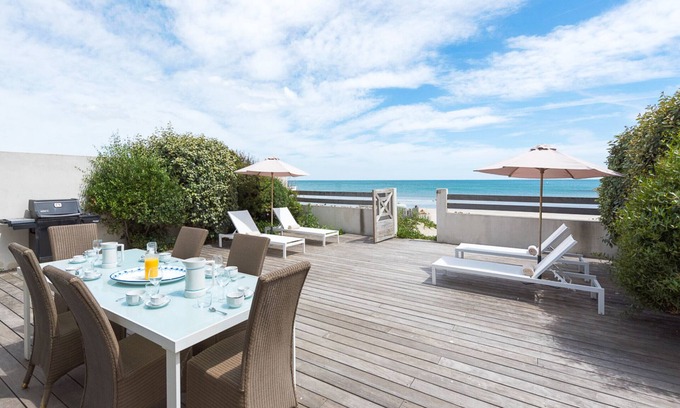 Carnon-Plage Apartment | Magnificent villa on the sand, comfortable and spacious