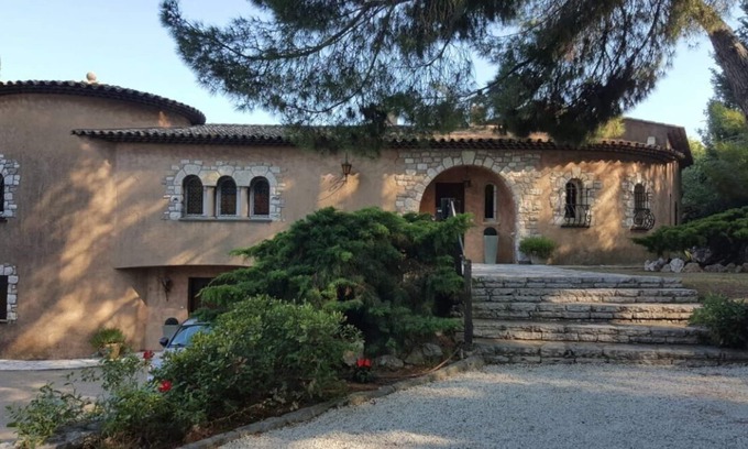 La Gaude Villa | Magnificent Villa With Sea & Mountain Views Close to Nice & St Pauls