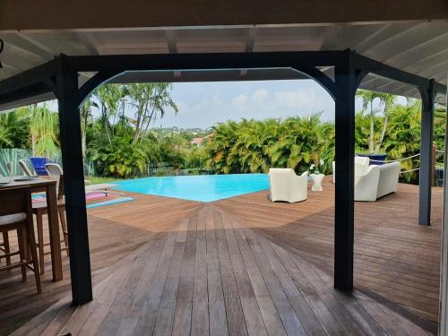 Baie-Mahault Villa | Magnifique Villa Domaine de Biglette