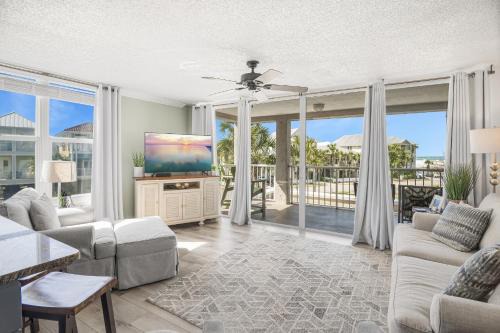 Holiday Isle House | Magnolia House 201 At Destin Pointe Resort