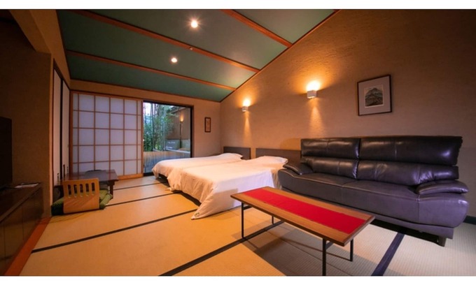 Yufuin Onsen Hotel | Main building JapaneseWestern style room with ope/Yufu Ōita