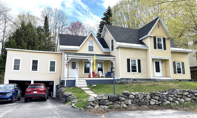 Sunapee House | Main Street Retreat 4-bedroom w Hot Tub, Walk to Beach, Harbor & Restaurants