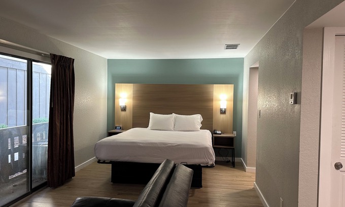 Springfield Apartment | MainStay Suites Springfield South - Battlefield Rd