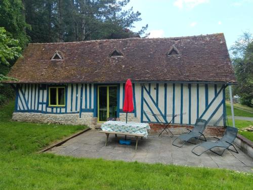 Courtonne-la-Meurdrac House | Maison à la campagne