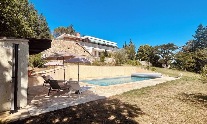 Puy-l'Eveque Villa | Maison Architecte Située sur les Hauteurs D'un Charmant Village Médiéval du LOT