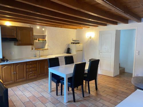 Orgeval House | Maison au calme a l'orée du bois. Accès A13-A14